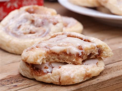 soft-fluffy-cinnamon-roll-cookies-divas-can-cook image