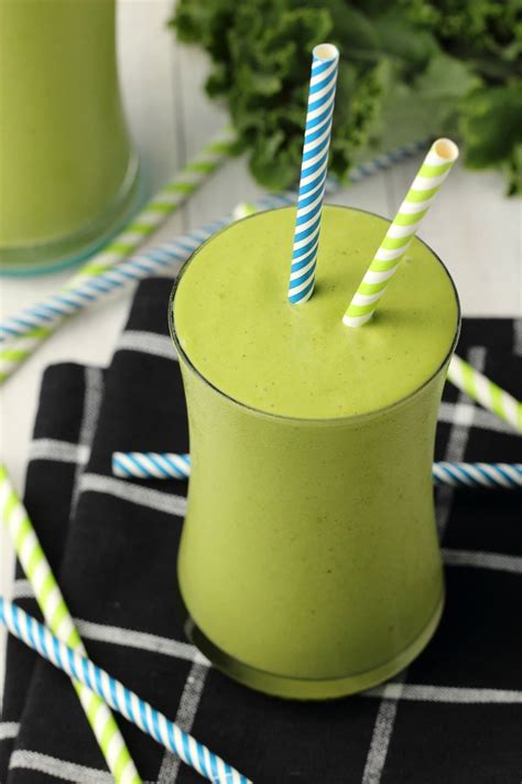 kale-smoothie-that-tastes-like-a-milkshake-loving image