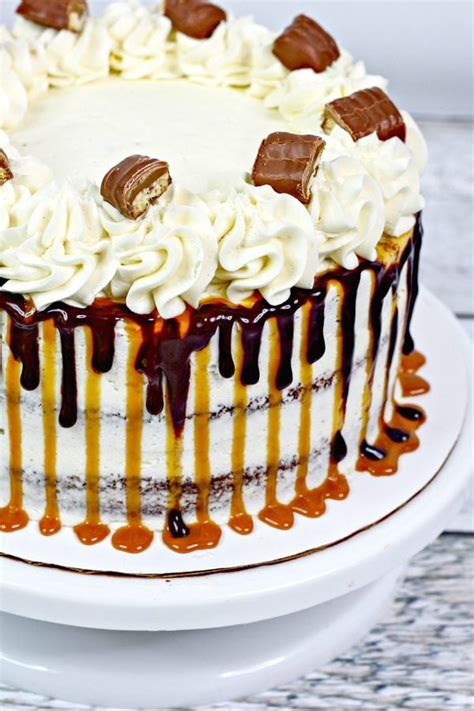 twix-cake-with-caramel-buttercream-baking-beauty image