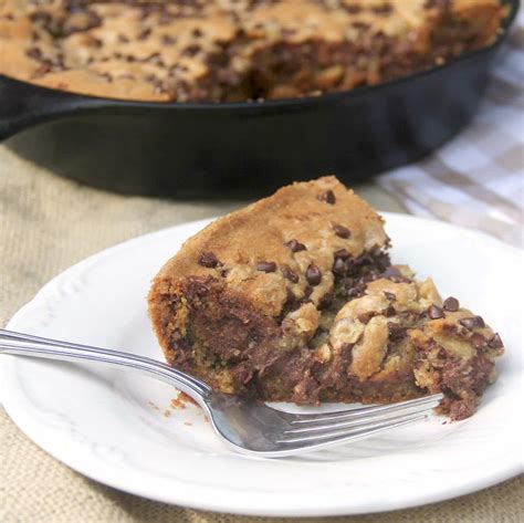 chocolate-chip-cookie-pie-in-a-skillet-with-double image