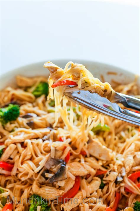 30-minute-rice-noodle-chicken-stir-fry image