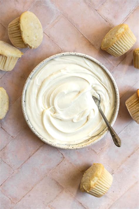 3-ingredient-cream-cheese-frosting-without-butter image