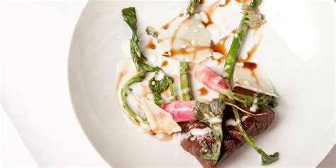 beef-fillet-with-asparagus-recipe-great-british-chefs image