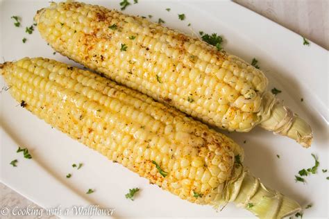parmesan-ranch-corn-on-the-cob-cooking-with-a image