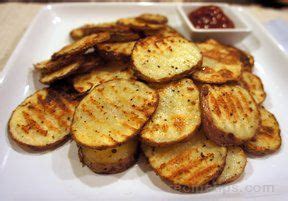 baked-potato-chips-recipe-recipetipscom image