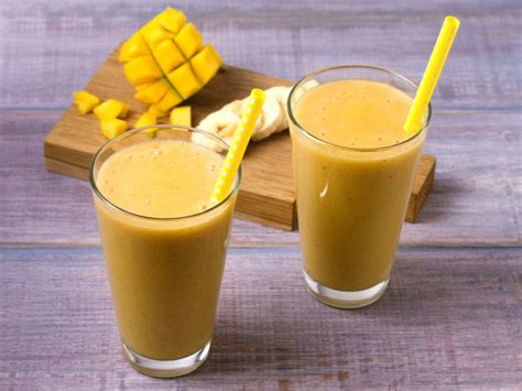 banana-mango-milkshake-recipe-cdkitchencom image