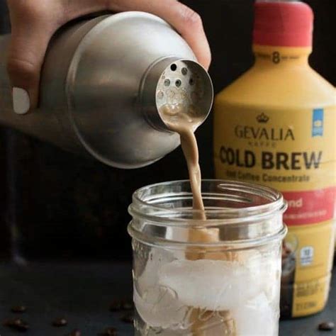 how-to-make-vietnamese-iced-coffee-the-lemon image