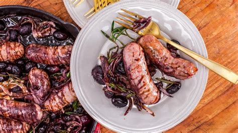 rachaels-roasted-sausages-with-grapes image
