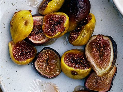 honey-roasted-figs-recipe-sunset-magazine image