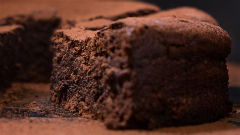 flourless-chocolate-cake-recipe-epicurious image