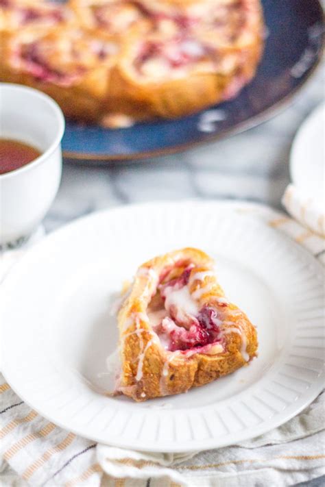 raspberry-cream-cheese-danish-thekittchen-a-food image