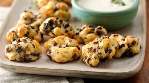 cheesy-mushroom-crescent-puffs-recipe-pillsburycom image