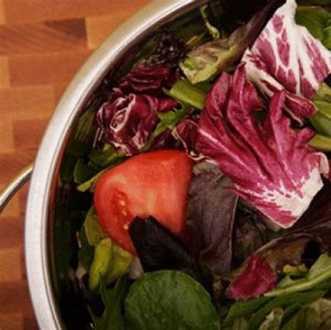 mixed-greens-with-maple-vinaigrette-chatelaine image