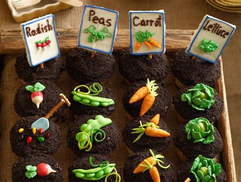 recipe-garden-party-cupcakes-duncan-hines-canada image
