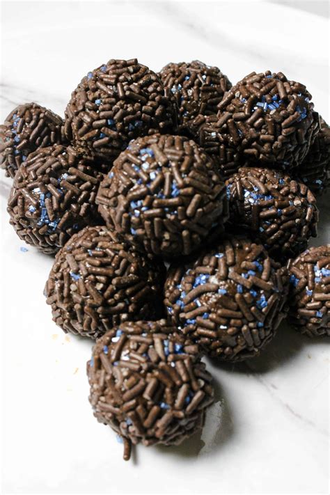 brigadeiro-recipe-chocolate-fudge-balls-from-brazil image