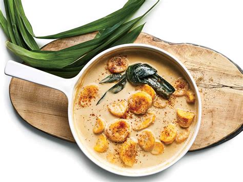 simmered-plantains-with-coconut-milk-and-palm-sugar image