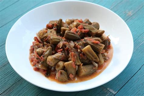 easy-lebanese-stew-recipes-yekhnehs-zaatar-zaytoun image