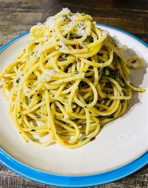 authentic-aglio-olio-recipe-you-need-to-make-italian image