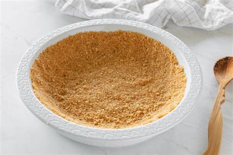 easy-vegan-graham-cracker-crust-recipe-the-spruce image