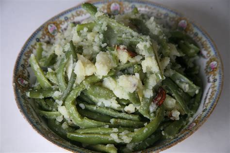 mashed-potatoes-and-green-beans-lidia-lidias image