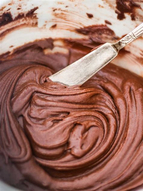 1-minute-chocolate-frosting-recipes-by-carina image
