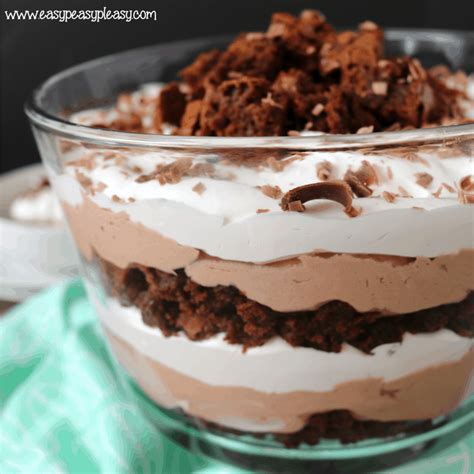 deliciously-easy-chocolate-brownie-trifle-easy-peasy image