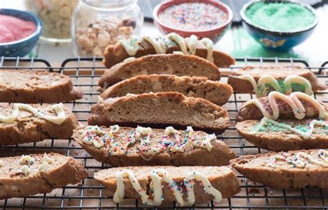 gingerbread-white-chocolate-biscotti-the image