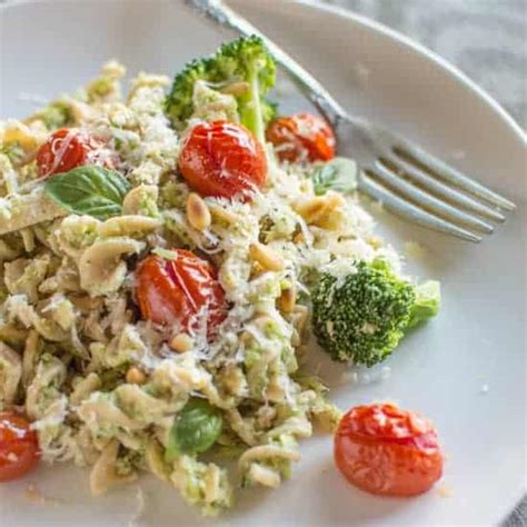 chicken-fusilli-with-broccoli-pesto-and-roasted-tomatoes image