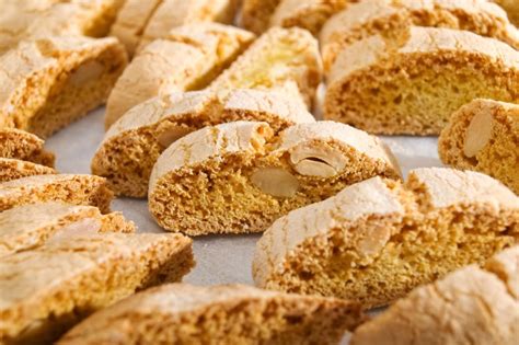 cantuccini-or-tozzetti-italian-biscuits-the-real-italian image