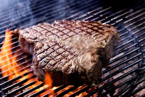 perfect-porterhouse-steak-on-the-grill-boulder-locavore image