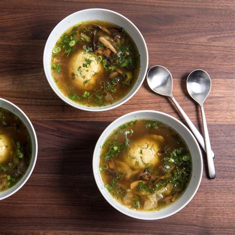 matzo-ball-soup-recipe-yehuda-sichel-food-wine image