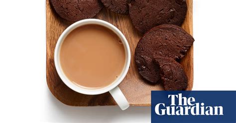 how-to-cook-the-perfect-chocolate-biscuits image