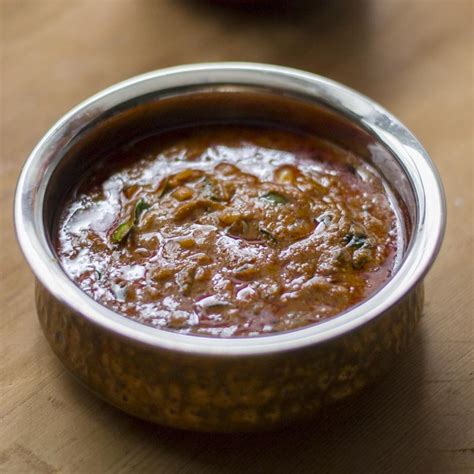 kerala-style-ulli-theeyal-recipe-kannamma-cooks image