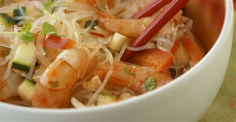 asian-style-glass-noodle-salad-with-shrimp-eat image