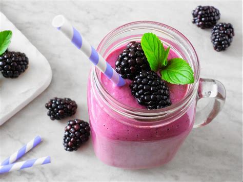 berry-shake-recipe-and-nutrition-eat-this-much image