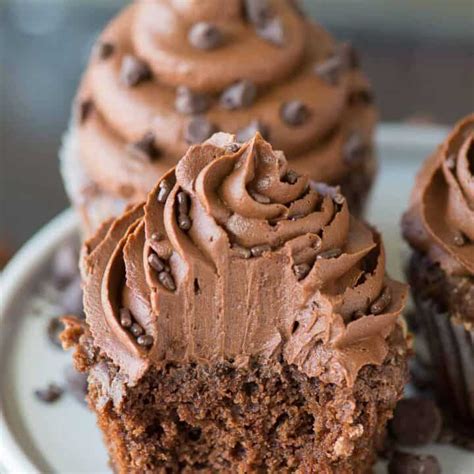 chocolate-cupcakes-melted-chocolate-in-the-batter image