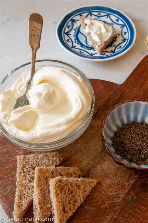 easy-homemade-creme-fraiche-with-yogurt-or-yogurt image