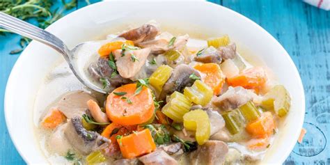 best-creamy-chicken-and-mushroom-soup image