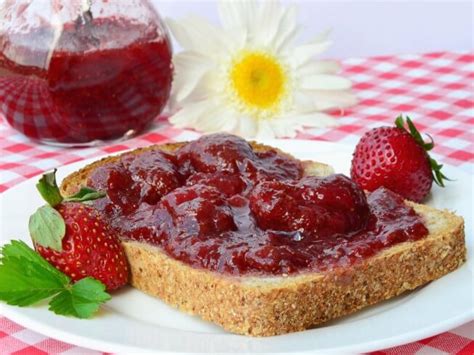 crock-pot-strawberry-preserves-recipe-cdkitchencom image