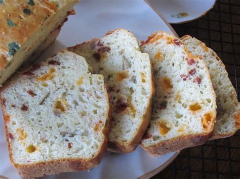 olive-sun-dried-tomato-and-cheddar-bread-my image