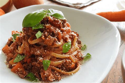 the-ultimate-linguine-bolognese-feed-your-sole image