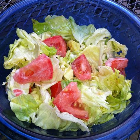 best-lettuce-and-tomato-salad-recipe-how-to-make image