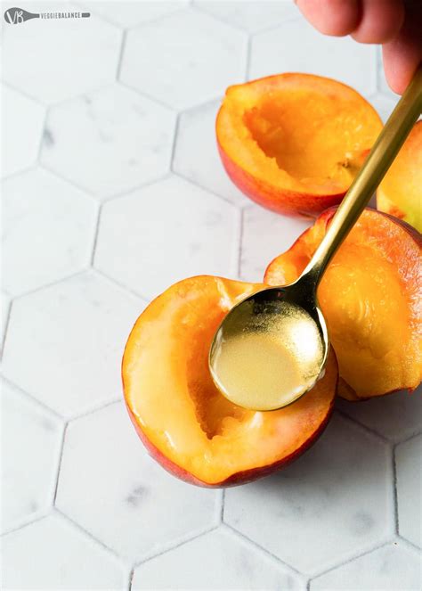grilled-peaches-with-ice-cream-recipe-plant-based-easy image