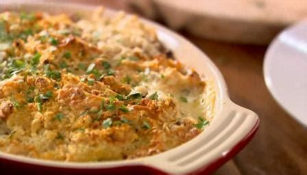 mac-and-cheese-recipe-bbc-food image