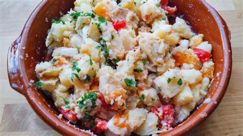 easy-delicious-ensalada-malaguea-recipe-spanish image