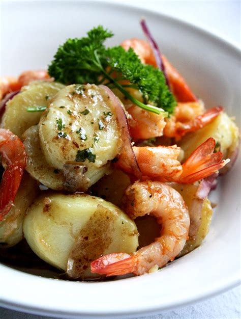 potato-and-shrimp-salad-recipe-eatwell101 image
