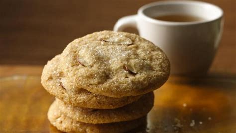 how-to-make-these-chinese-five-spice-almond-cookies image