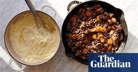 a-nostalgic-plate-of-mince-and-tatties-food-the image