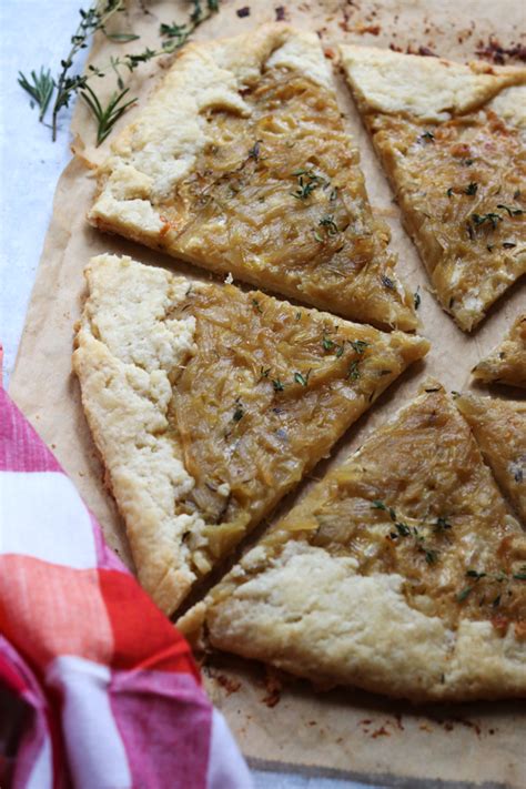 caramelized-onion-galette-with-parmesan-cream image