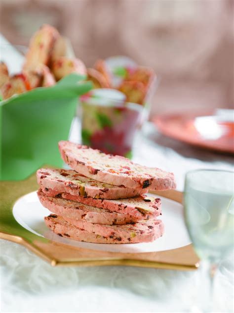 pistachio-and-apricot-biscotti-healthy-food-guide image